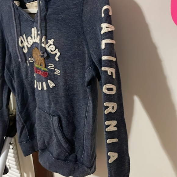 Hollister Gray Hoodie Large GUC - Picture 4 of 7